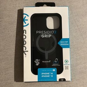 PRESIDIO2 GRIP MagSafe iPhone 14 Case